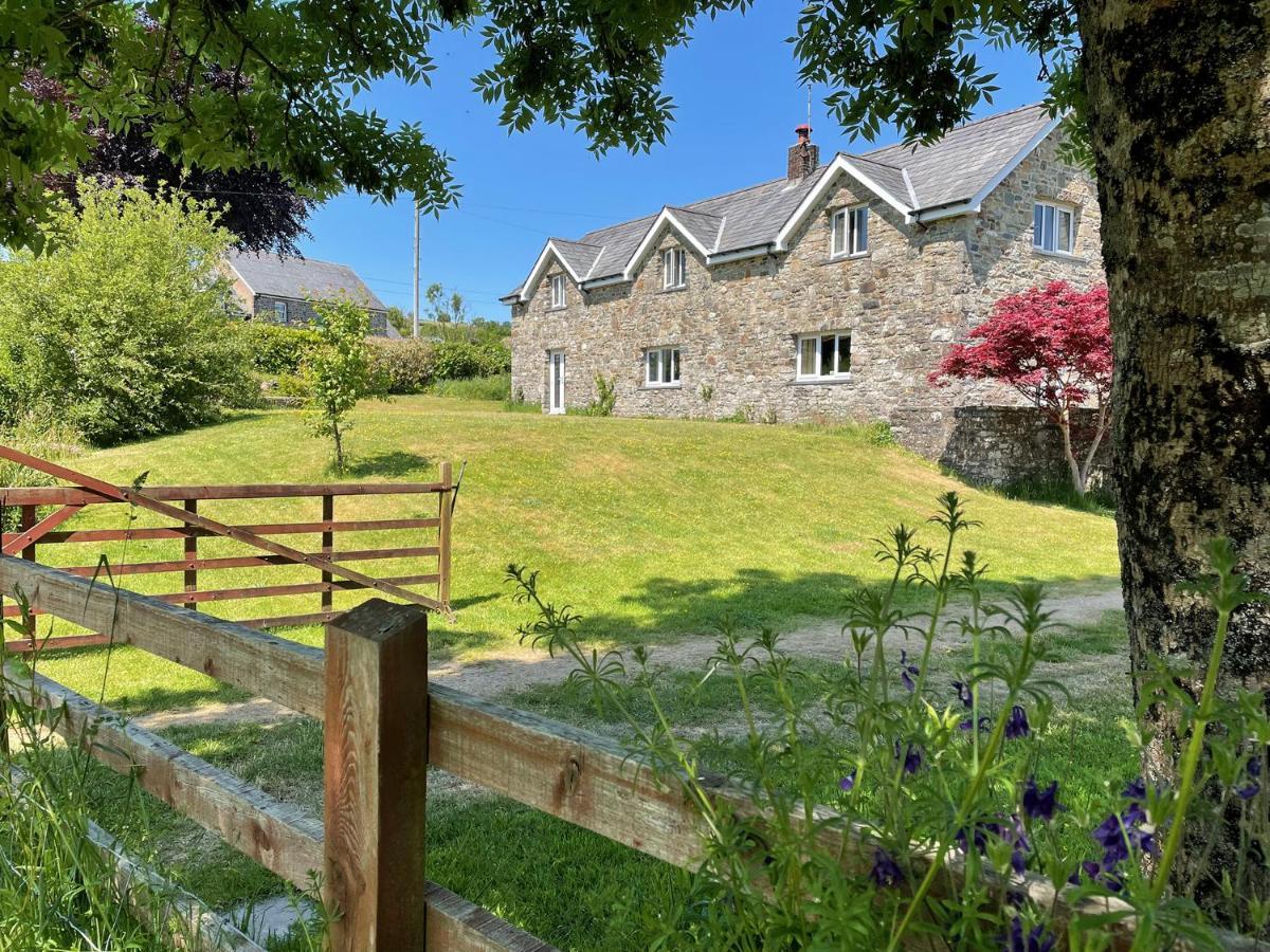 Maesyfelin Isaf B&B Llanybydder Exterior photo